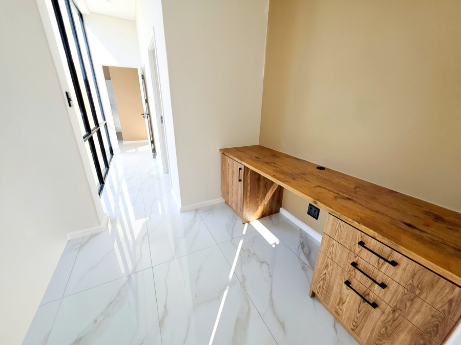 3 Bedroom Property for Sale in Sandown Western Cape